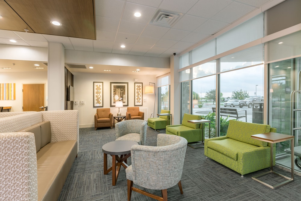 Holiday Inn Express and Suites San Marcos South by IHG - photo 40