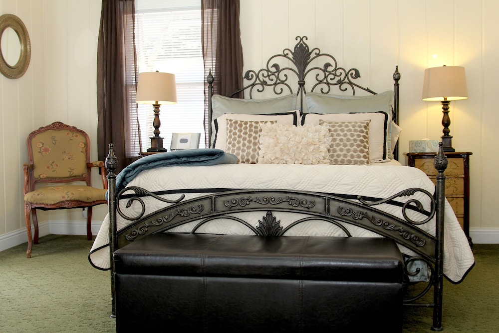 Monarch Cove Inn - photo 7