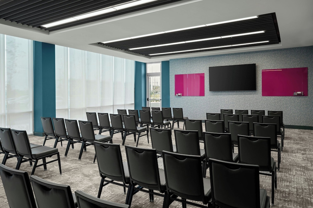 Aloft Orlando Lake Nona - photo 42