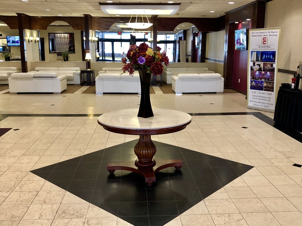 E Hotel Banquet & Conference Center - photo 5