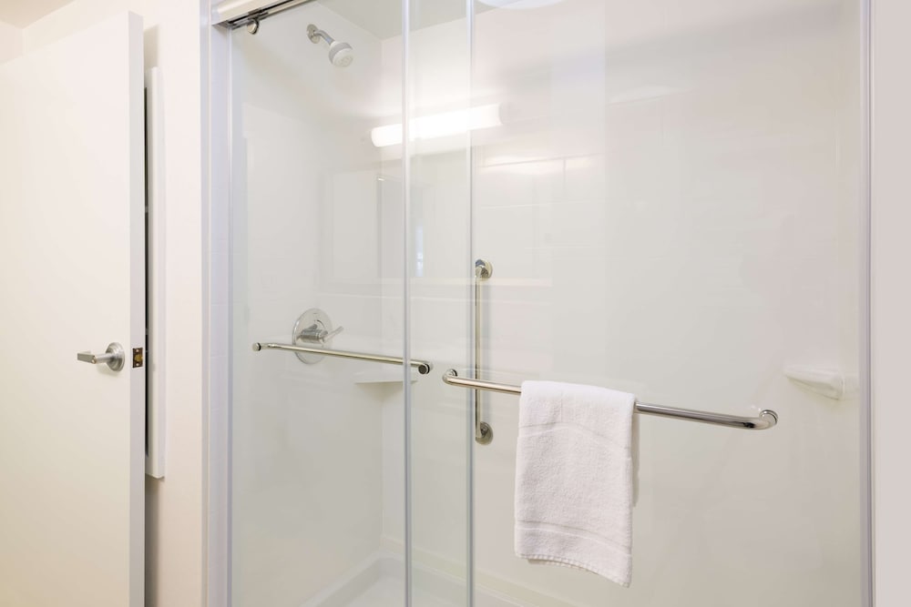 Hampton Inn Mount Airy - photo 30
