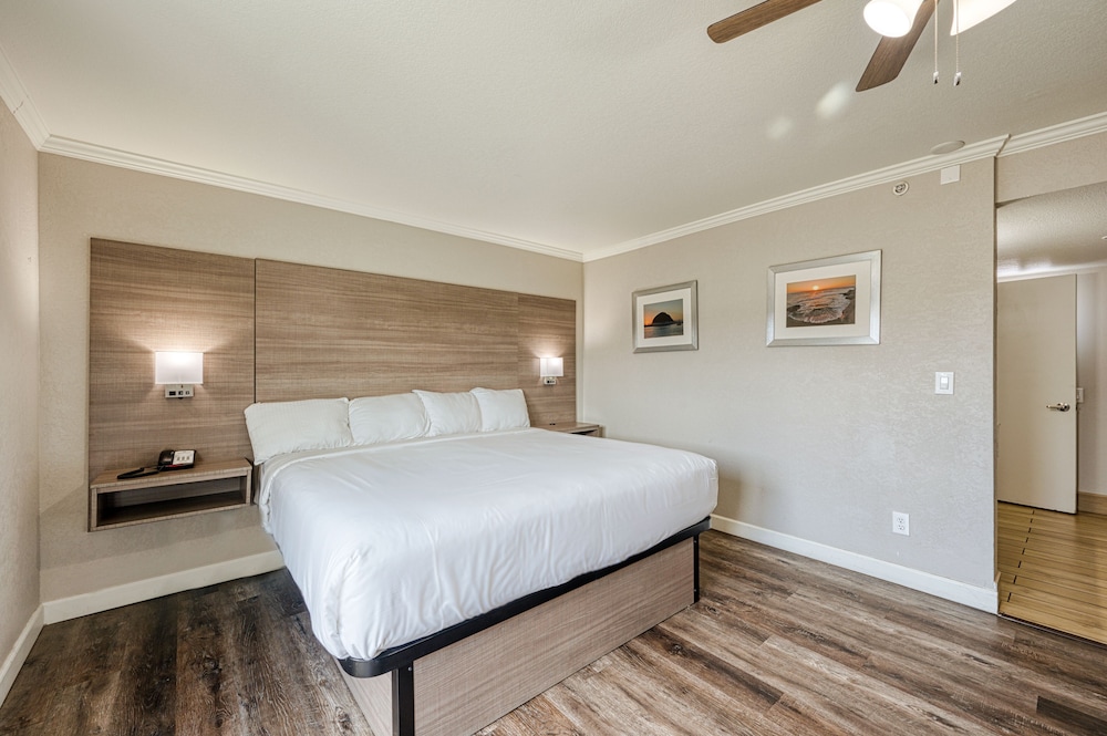 Harbor House Inn Morro Bay - photo 15