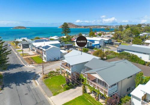 7 Tabernacle Road Encounter Bay Linen Included in Encounter Bay, Australia