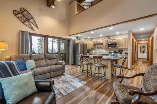 Deer Mountain Hideaway in Lead, United States