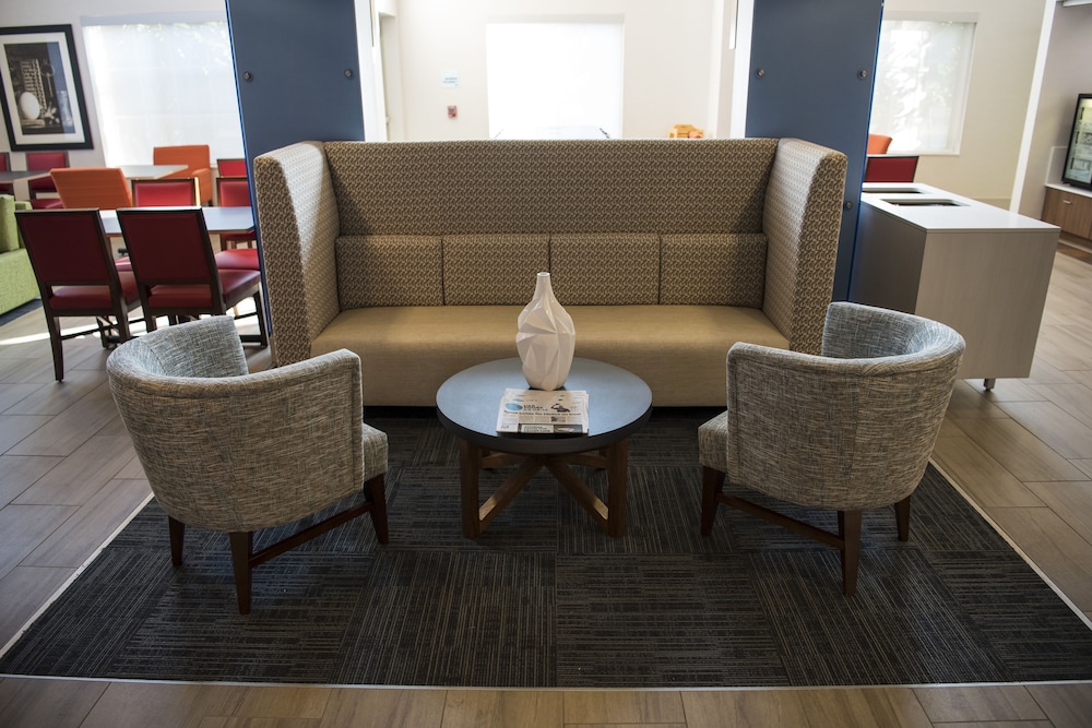 Holiday Inn Express Hotel & Suites Lexington Downtown by IHG - photo 34