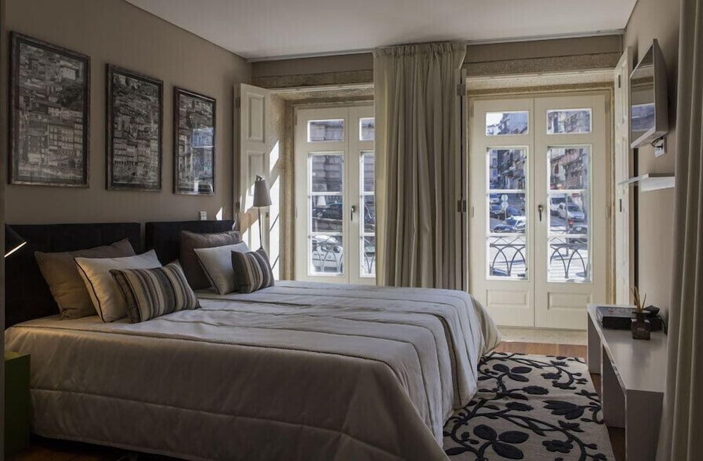 Esquina do Mundo by Una — 4-Star Luxury Hotel in Porto, Portugal