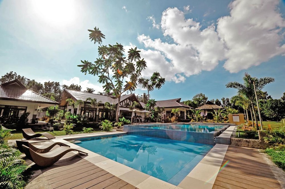Rose Villas Resort in Lipa City, Philippines