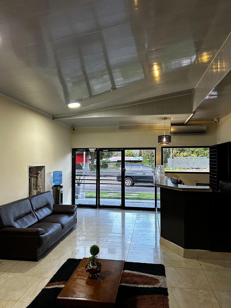 Hotel Crown Mirage in David, Panama