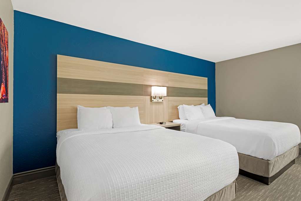 Best Western Plus Magnolia Inn Suites - photo 6