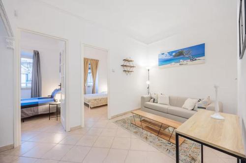 Casa Ariston 10 Passi dal Teatro Free WiFi — 4-Star Luxury Hotel in San Remo, Italy