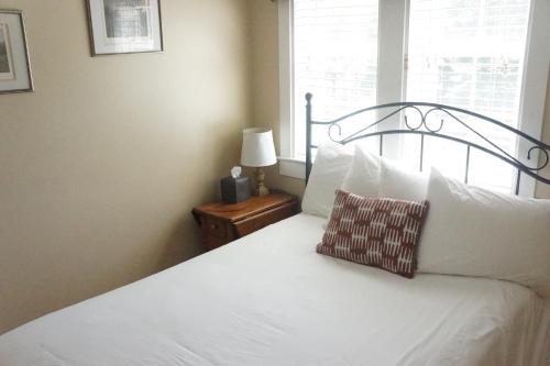 The Frogtown Inn - photo 43