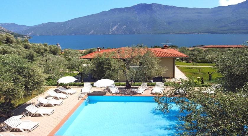 Evo Suites Apartments — 4-Star Luxury Hotel in Limone Sul Garda, Italy