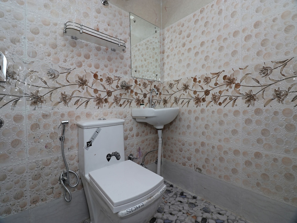 OYO 26119 Krishna Guest House