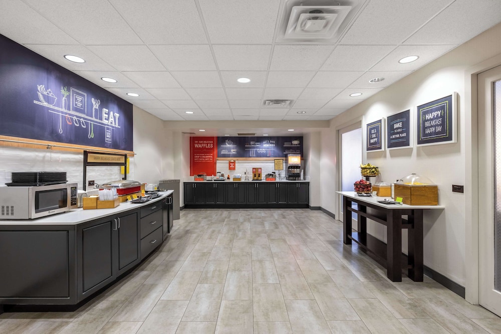 Hampton Inn & Suites Casper - photo 32