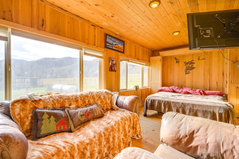 Salmon Vacation Rental w Mountain Views - photo 19
