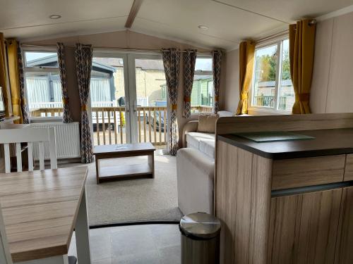 The Salmon Van Beautiful luxury static caravan pet-friendly hotel Charlestown Of Aberlour