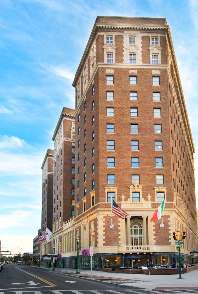 Marriott Syracuse Downtown - photo 76