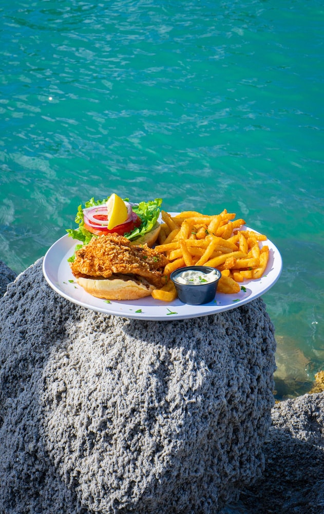 Dockside Inn & Resort - photo 43