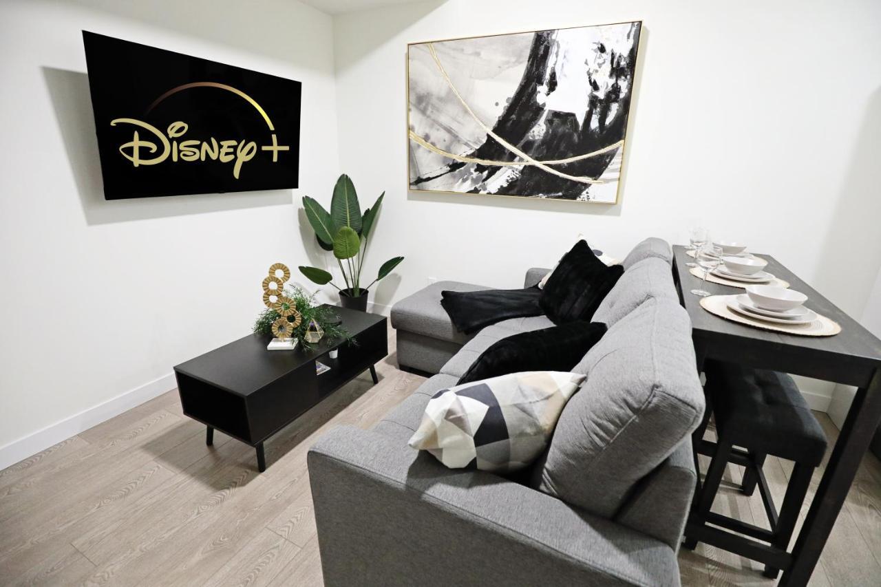 Elegant Escape with King Bed Long Stays WEM Disney in Edmonton, Canada