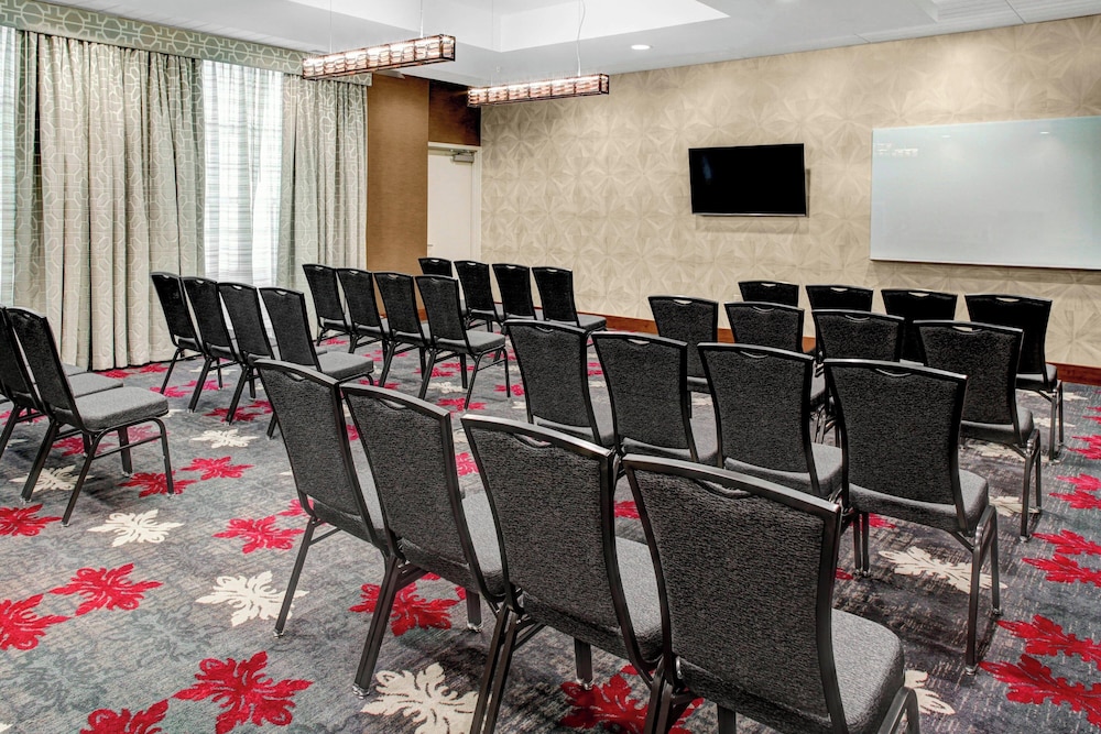 Residence Inn by Marriott Philadelphia Airport - photo 38