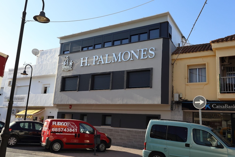 Hostal Palmones — Los Barrios — photo 2