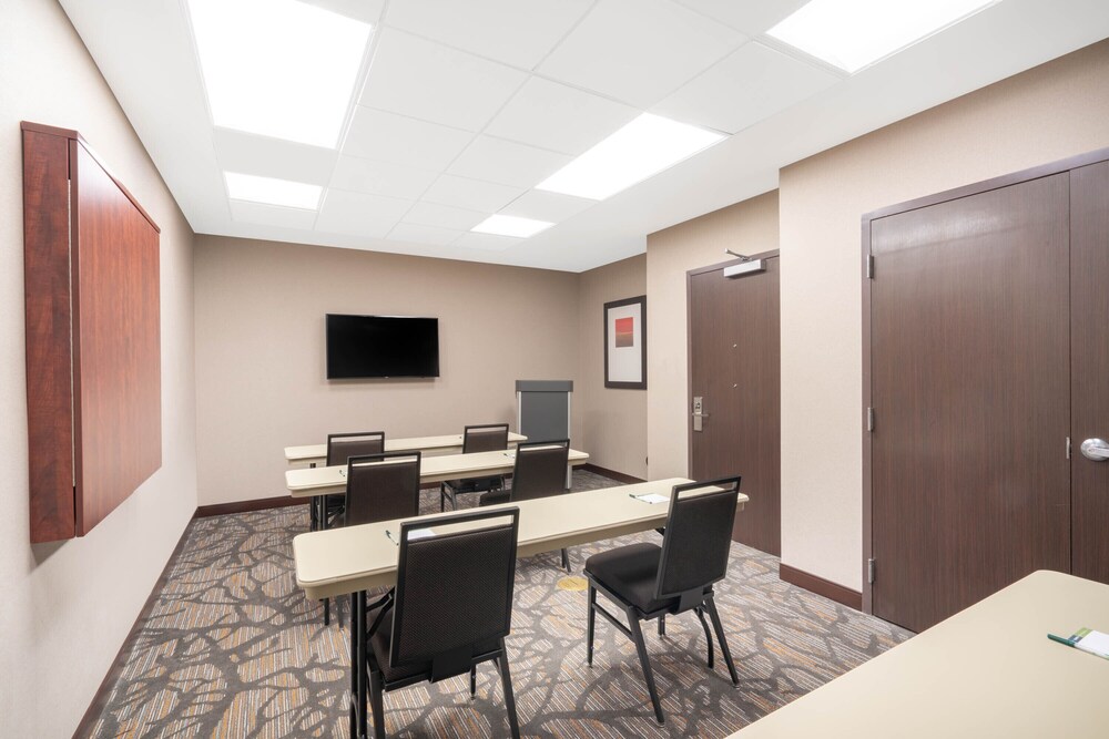 Courtyard by Marriott Seattle SeaTac Airport - photo 16