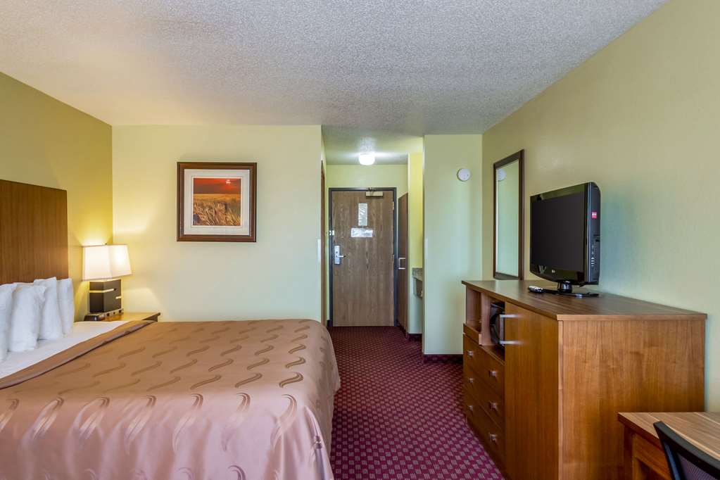 Quality Inn Mineral Point - photo 17