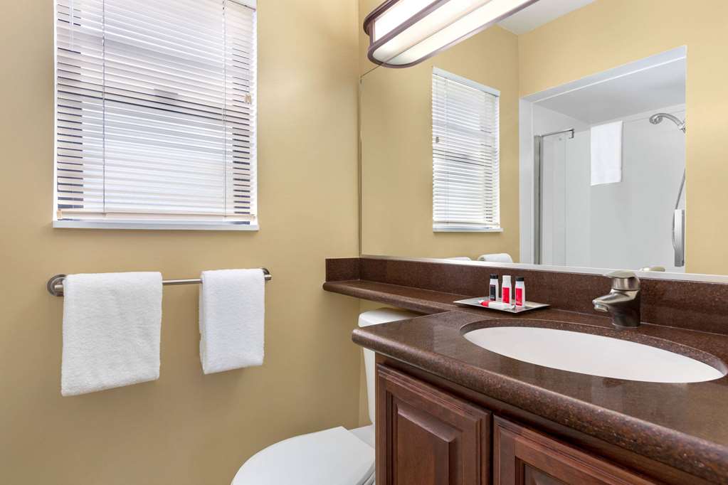 Travelodge by Wyndham Presidio San Francisco - photo 38