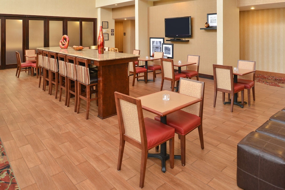 Hampton Inn Selma - photo 4