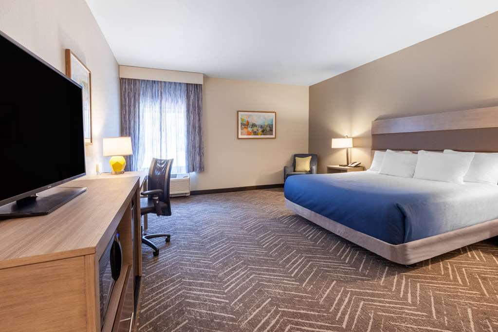 La Quinta Inn & Suites by Wyndham Middletown Goshen - photo 24