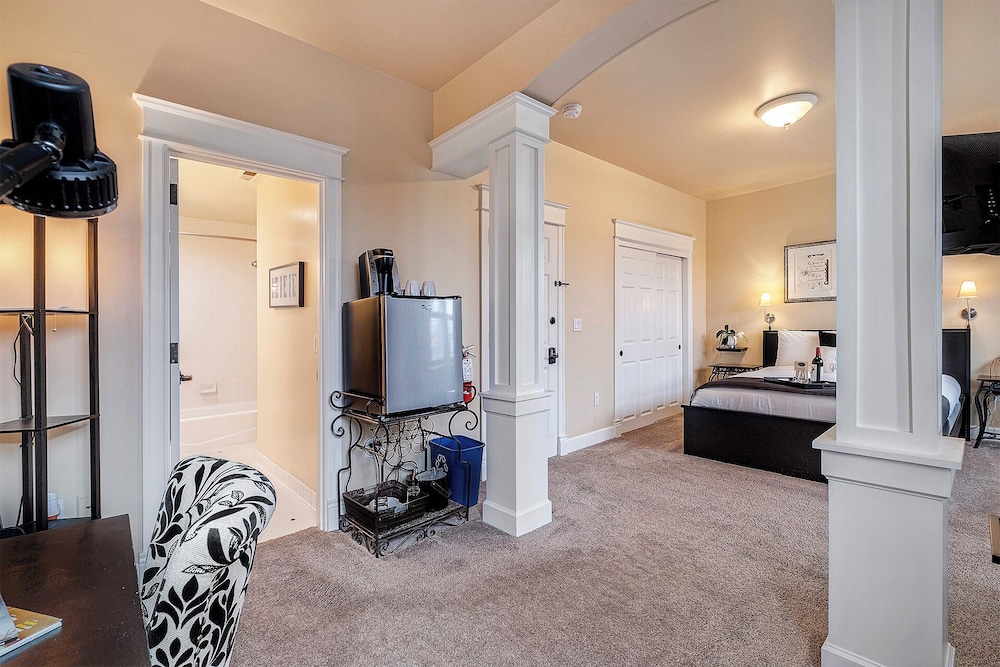 The Orenco Station Hotel - photo 52