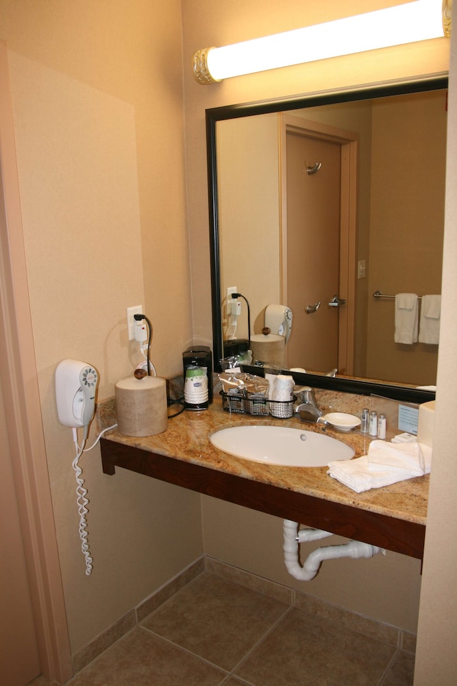 Hampton Inn & Suites Folsom - photo 40