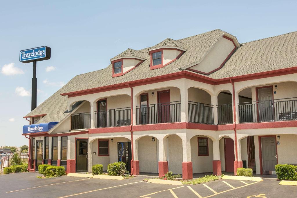 Travelodge Inn & Suites by Wyndham Norman - photo 18