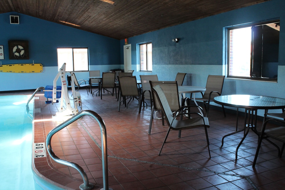 Bellevue Hotel & Suites - photo 54