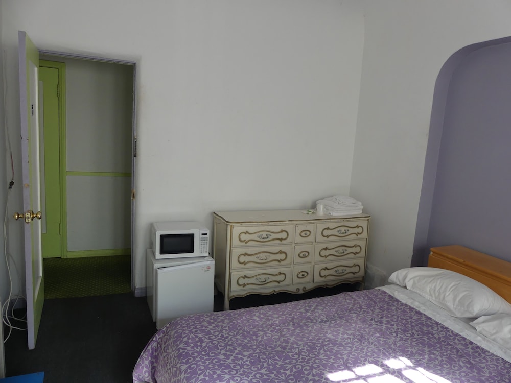 Wilshire Orange Hotel - photo 26