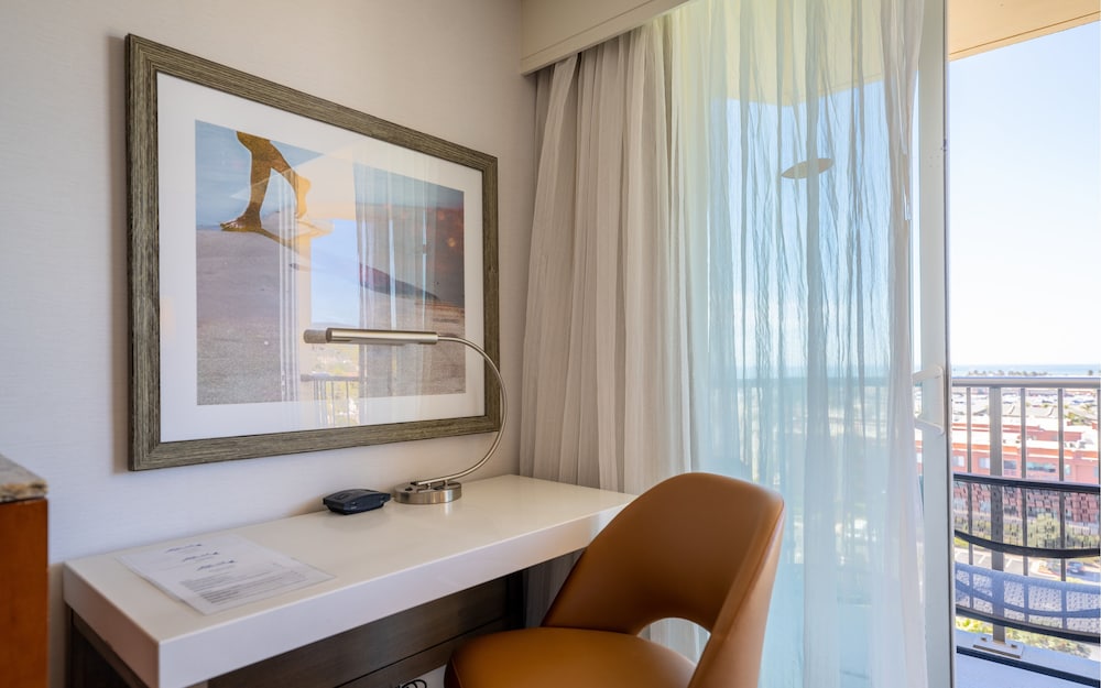 Crowne Plaza Ventura Beach by IHG - photo 23