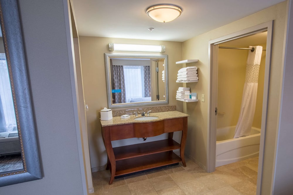 Hampton Inn & Suites Tilton - photo 35
