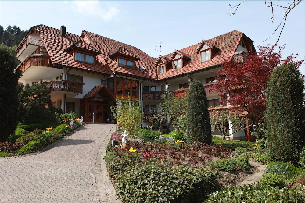 Hotel Garni Café Schacher — hotel in Oberwolfach