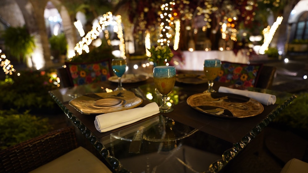 Couples dining