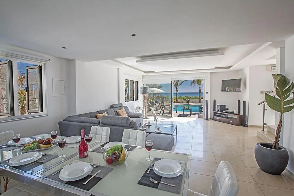 Villa Adaman Stunning 3 Bedroom Seafront Villa With Pool Close To The Beach