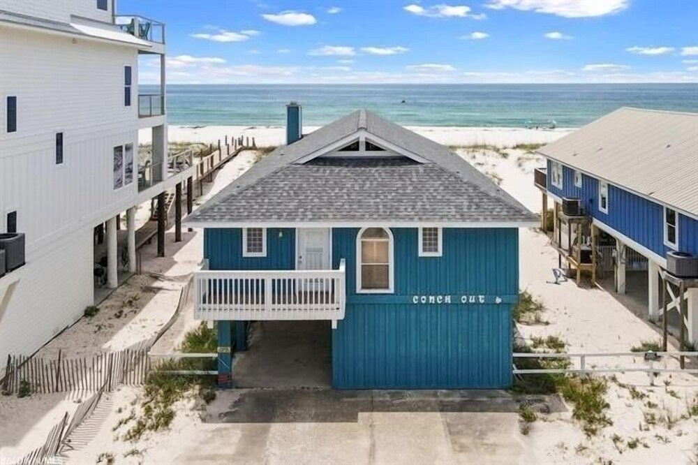 Conch Out by Meyer Vacation Rentals — 4-Star Luxury Hotel in Gulf Shores, United States