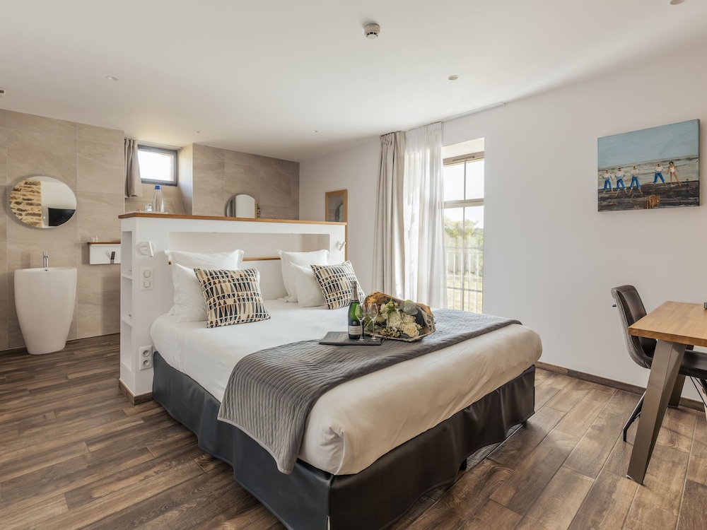 Le Manoir De Kerbot — 4-Star Luxury Hotel in Sarzeau, France