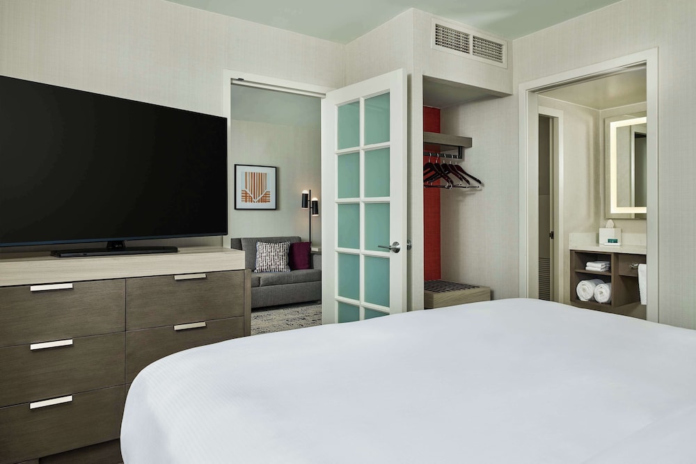 Hilton Kansas City Country Club Plaza - photo 17