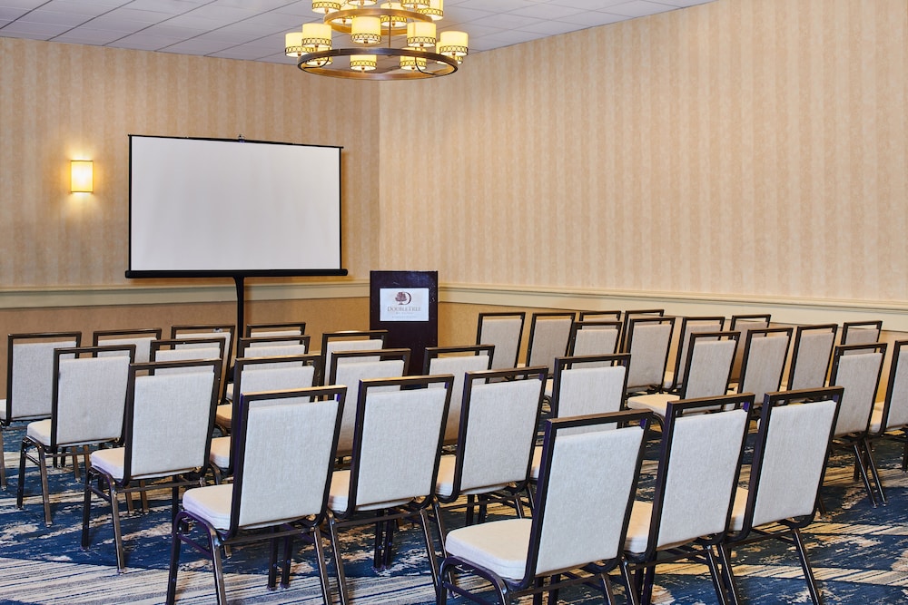 DoubleTree by Hilton Hotel Berkeley Marina - photo 83