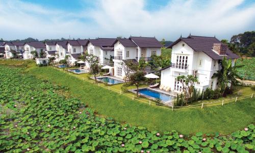 Vườn Vua Resort & Spa by Bay Luxury — hotel in Que Son