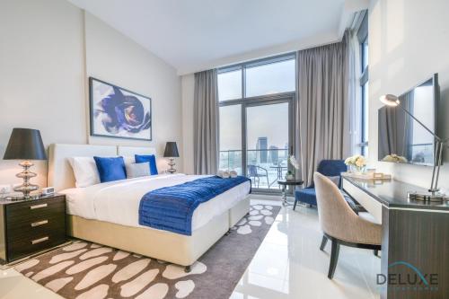 Sunlit Studio at Golf Promenade 2A DAMAC Hills By Deluxe Holiday Homes — 4-Star Luxury Hotel in Dubai, United Arab Emirates