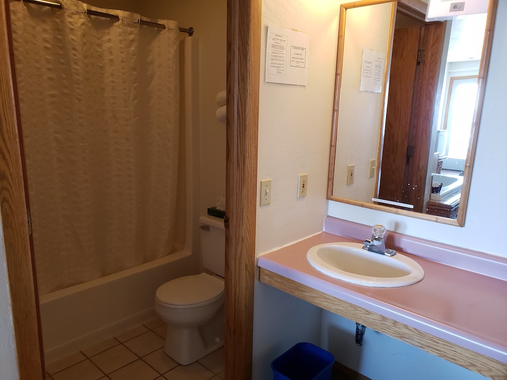 Algoma Beach Motel - photo 86