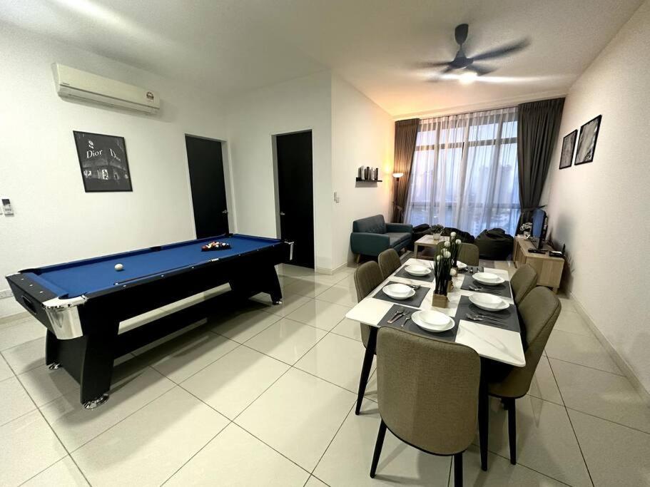 Sky88 3BR luxury condo w Pool Table — 4-Star Luxury Hotel in Johor Bahru, Malaysia