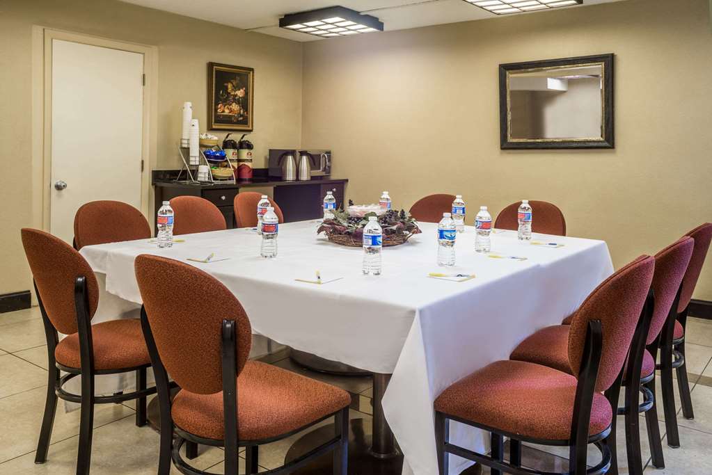 Days Inn by Wyndham Westminster - photo 23
