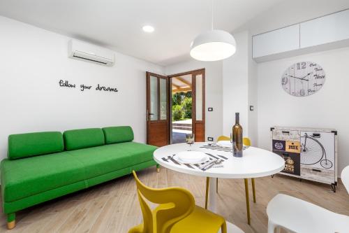 Apartments Linda — 4-Star Luxury Hotel in Moscenicka Draga, Croatia